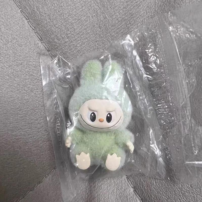 1 Stück Mini Labubu Sitzende Haltung Puppe Actionfigur Modell Desktop Ornament