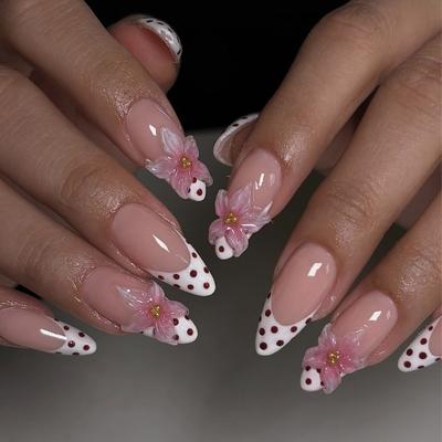 Elegante 3D Gesculpteerde Bloemen Kunstnagels ABS Press-On Nagels Eenvoudige Applicatie Langdurig Voor Bruiloftsevenement Kantoor