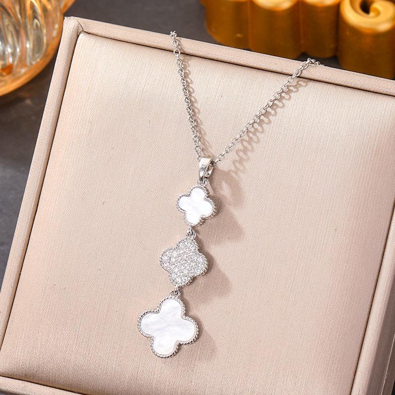 Elegant Gold-Plated Chinese-Style Four-Leaf Clover Necklace with Imitation Hetian Jade Pendant for Women