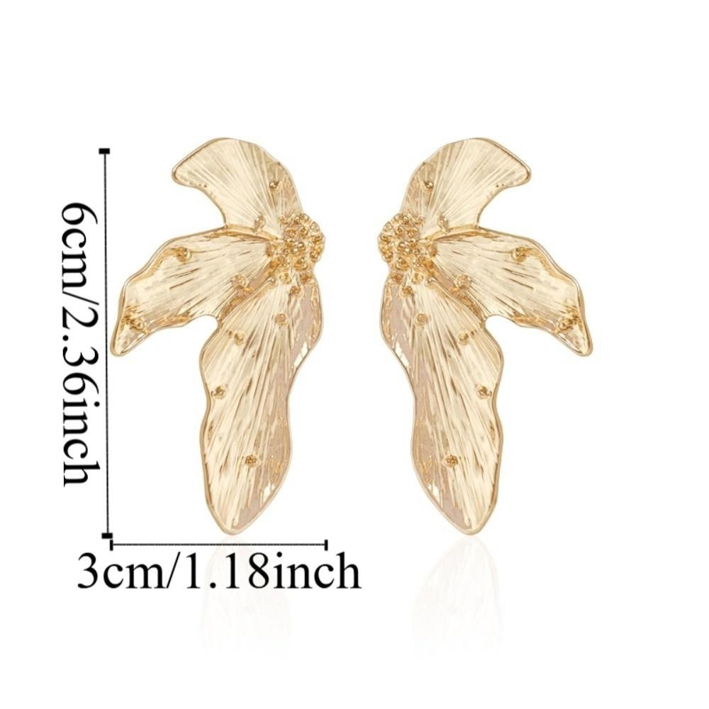 Gold Color Leaf Earrings Exaggerated Fashion Jewelry New Metal Geometric Earrings Holiday
