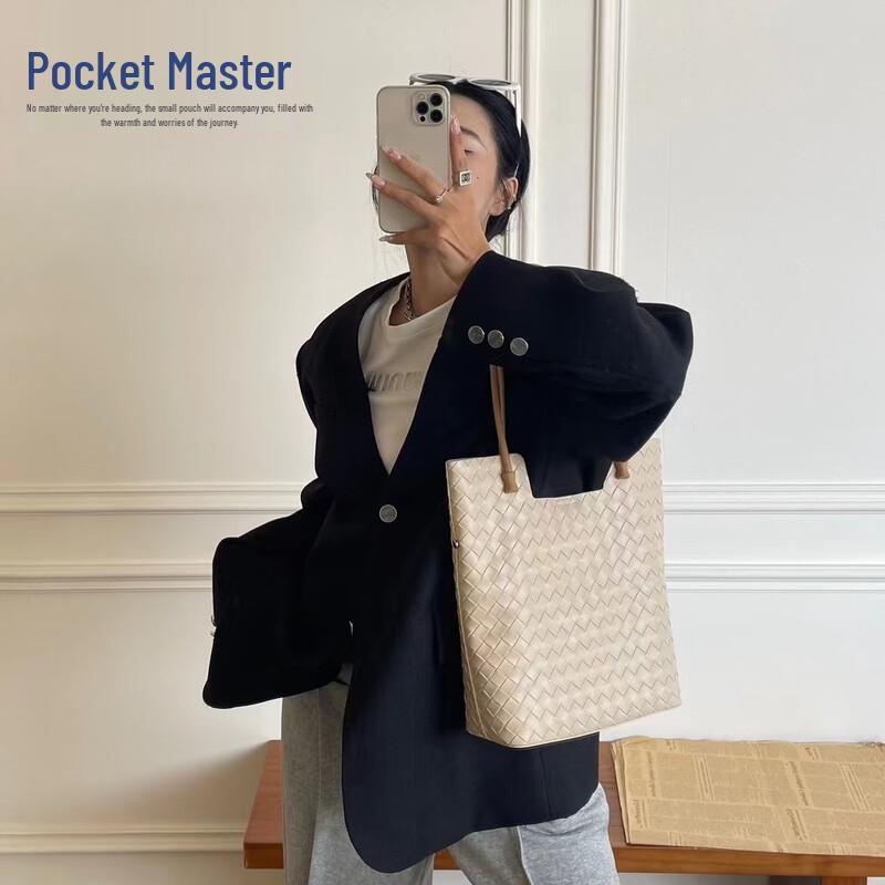 Ретро плетёная кожаная сумка-тоут Douxiaozhu