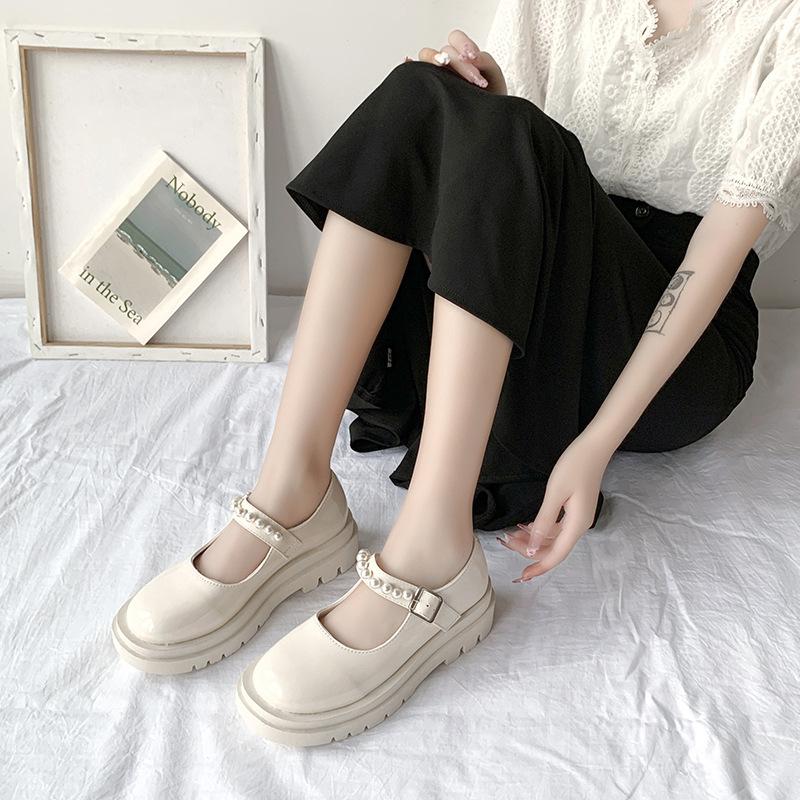 Large-size Women's Leather Shoes 2026 Autumn New British Retro Style Pearl Thick Sole Shallow Mouth Shoes Ladies Flat Loafers