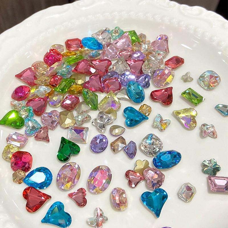 20 Buc. Mărimi Mixte Formă Diferită Unghii Cristale de Sticlă 3D Diamante Dragostea Distorsionează Inimă Farmece Super Strălucitoare Pietre Prețioase D