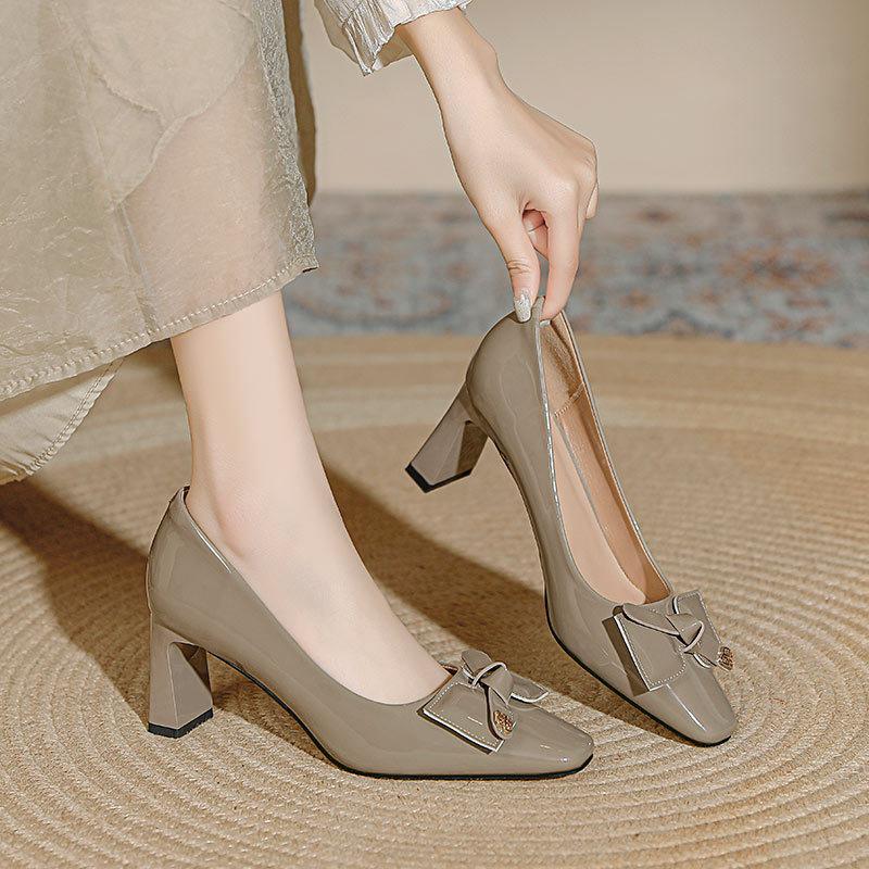 Thick heel French high heels red wedding shoes 2025 new autumn women's shoes bow patent leather square head shallow mouth single shoes
