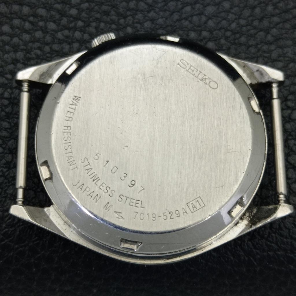 VINTAGE SEIKO 5 AUTOMATIC 7009A JAPAN MENS ARABIC BLACK DIAL WATCH a701601-5 R206c-a701601
