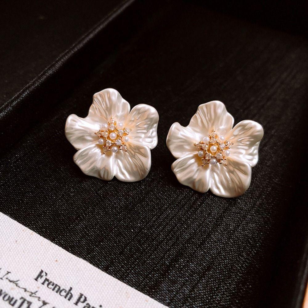 Creative Flower Earrings Light Luxury Ear Stud Gift Camellia Studs Earrings  Party Jewelry