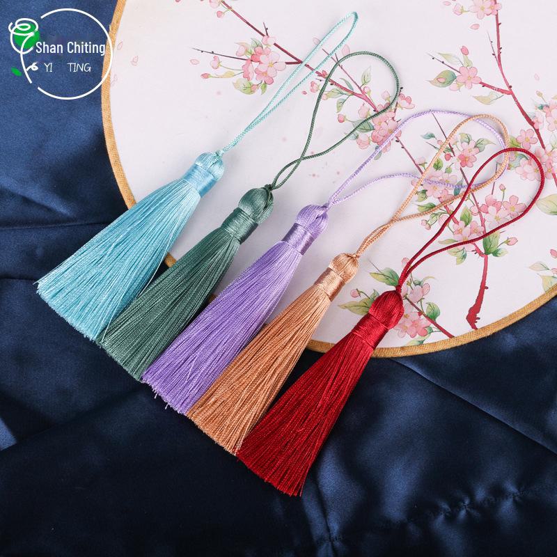 Cercei cu ciucuri de 8 cm: Bijuterii DIY și accesorii cu pandantive cu noduri chinezești.