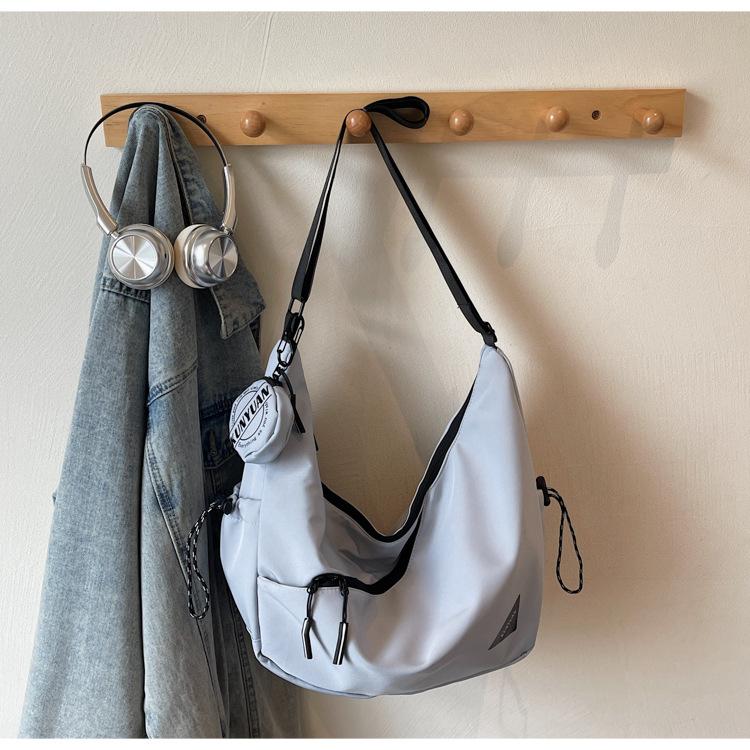 Umhängetasche Jungen trendige Marke 2025 neue Mode lässig Funktion Radfahren Sport Trend Postbote Herren Schultertasche