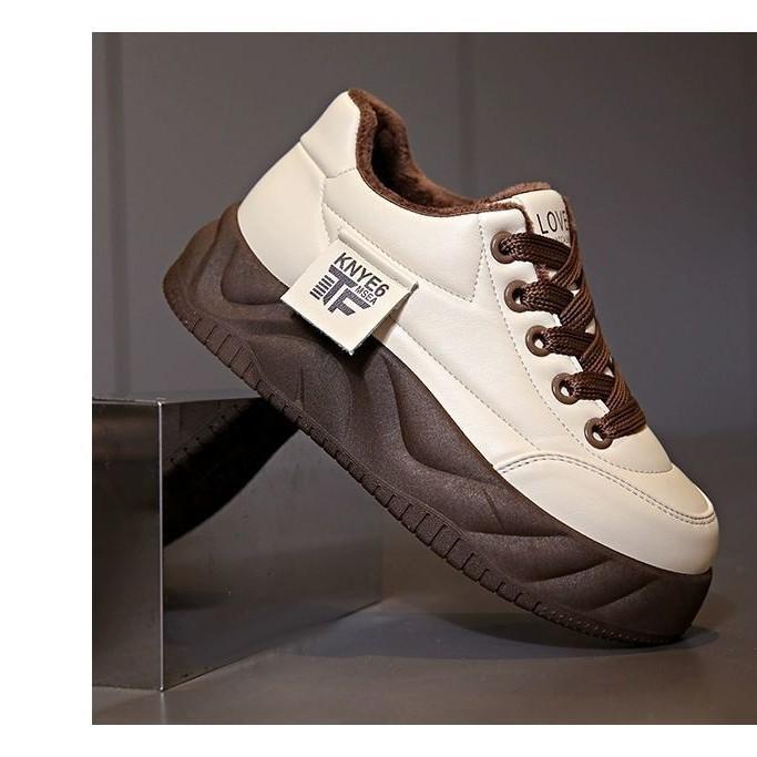 Platform Shoes Women's Bread Velvet 2025 Super Soft New Versatile Casual Women's Shoes Warm Fashion Board Shoes Sports Cotton Shoes