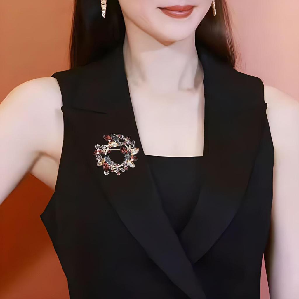 Vintage Olive Branch Crystal Brooch: Elegant, Versatile Pin for Women