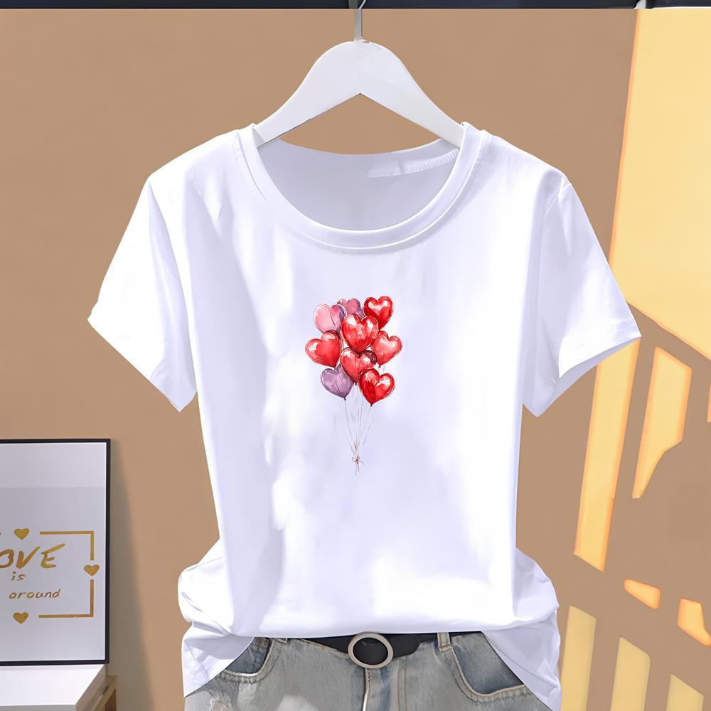 Women's daily wear T-shirt, cute and stylish summer design, short-sleeve trendy fashion top.