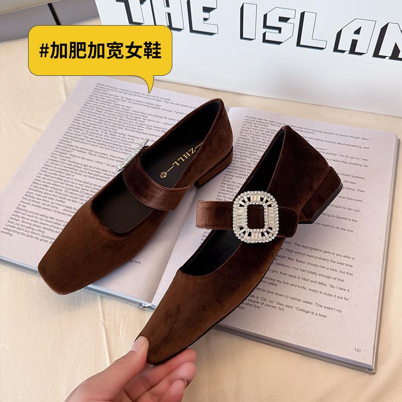 

Fat mm women s single shoes retro square head Mary Jane women s shoes wide fat feet women s ladyshoes low heel large size women s shoes 45 коричневий