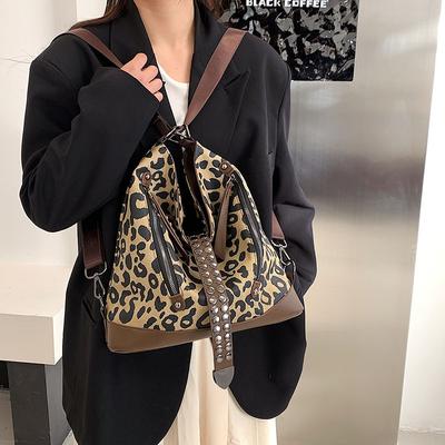 Leopard Print Large Bag Casual Large Capacity Shoulder Bag Female Fan Rivet Messenger Bag Backpack