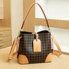Niche luxury women's handbag, high-end bucket bag, 2026 new vintage fashion versatile crossbody bag, internet celebrity hot item