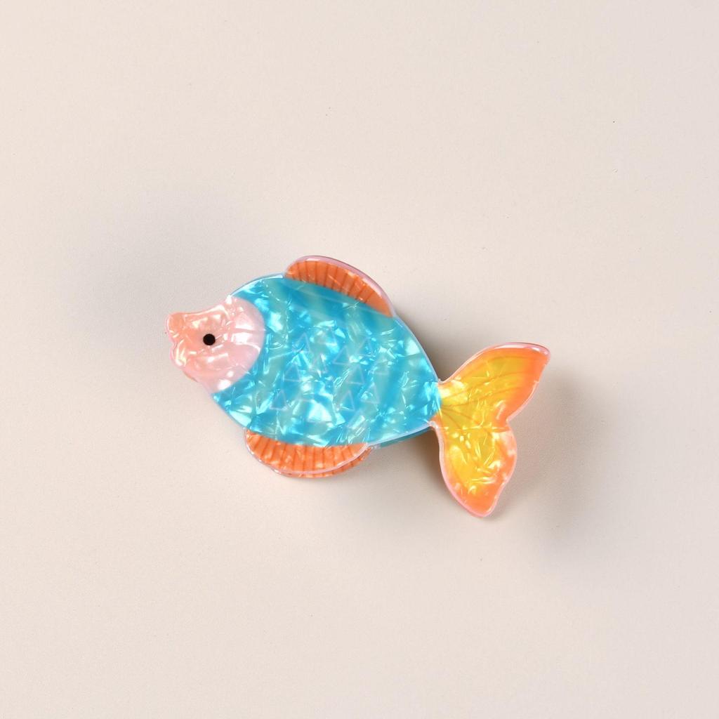 Ocean-Themed Seashell Acrylic Claw Clip: Cute Conch Design for Half-Up Hairstyles