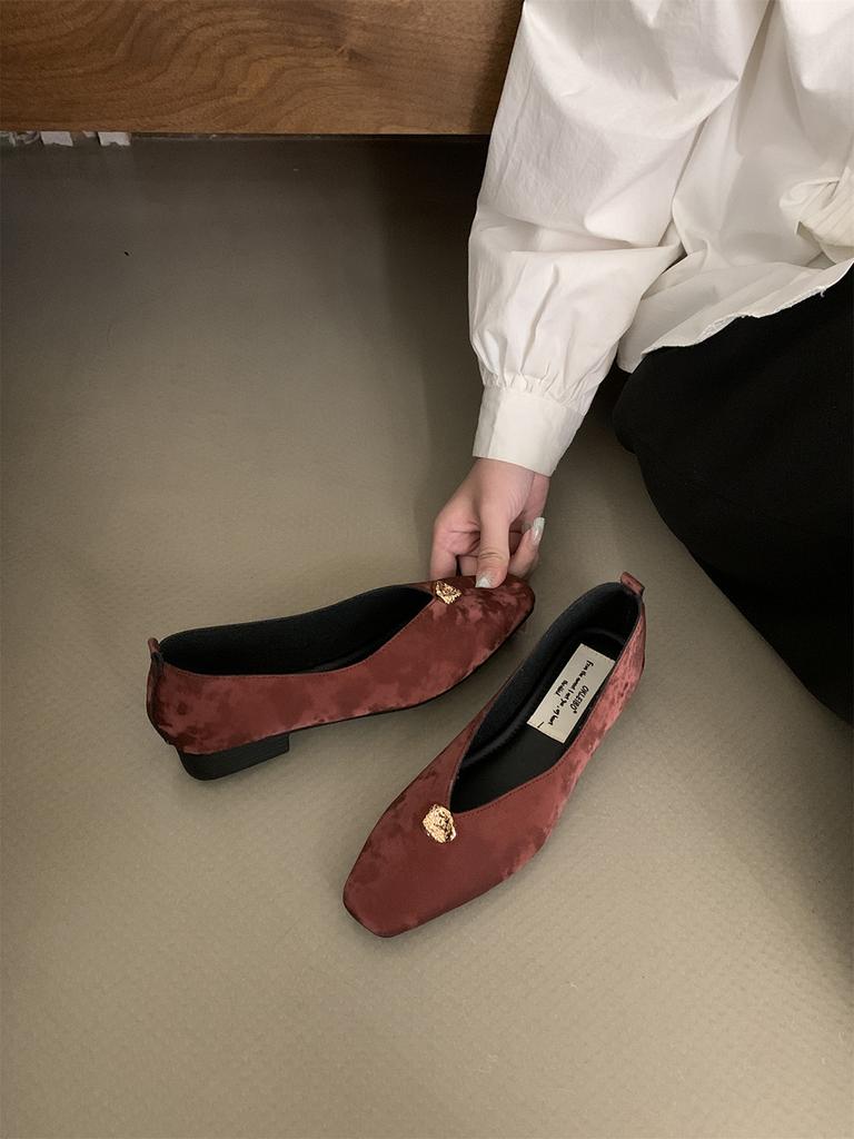 fashion Women Loafers Fashion Autumn Spring Dress Shoes Low Flat Heeled Black White Red Green Elegant Dance Mary Janes Slip On Work Shoe