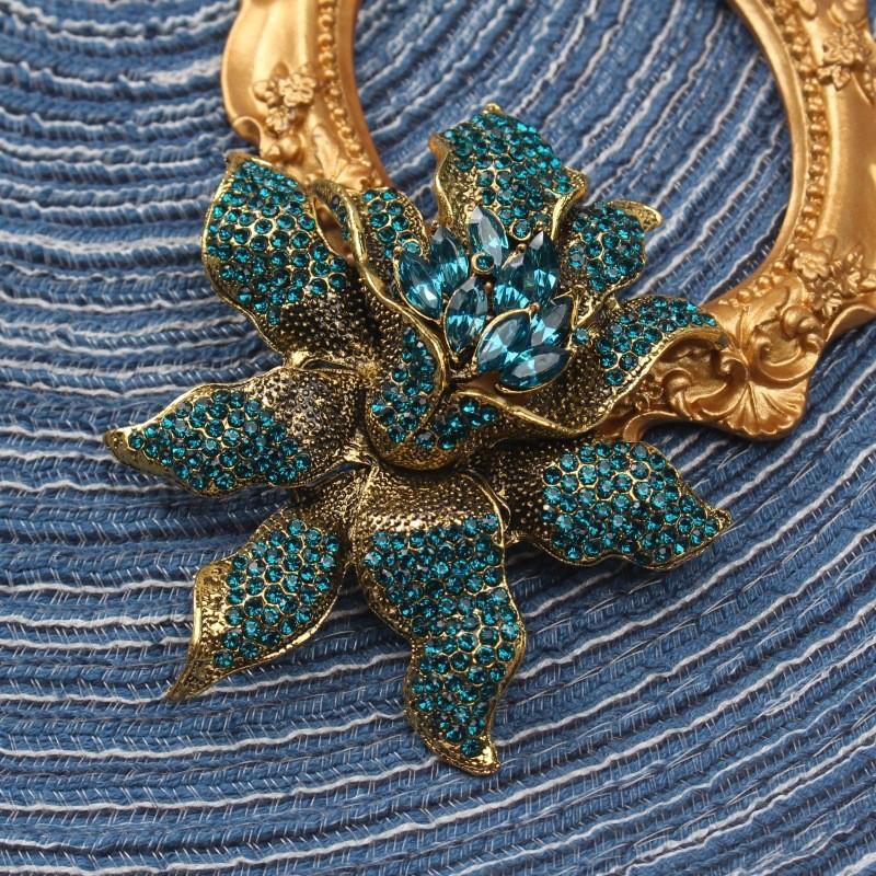 Vintage Orchid Water Diamond Brooch With Electroplated Alloy For Women And Men Fashion Accessory