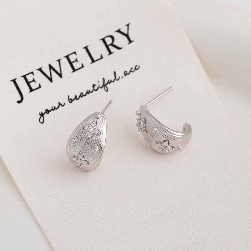 Korean Style Geometric Circle Earrings: Elegant, Versatile Ear Jewelry for Women and Students