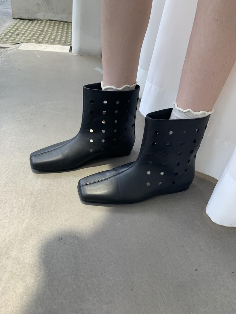 Sheepskin Version~ Design Sense Leather Wide Tube Western Boots Women's Retro Hollow Boots Breathable Inner Height Increasing Short Boots Net Boots