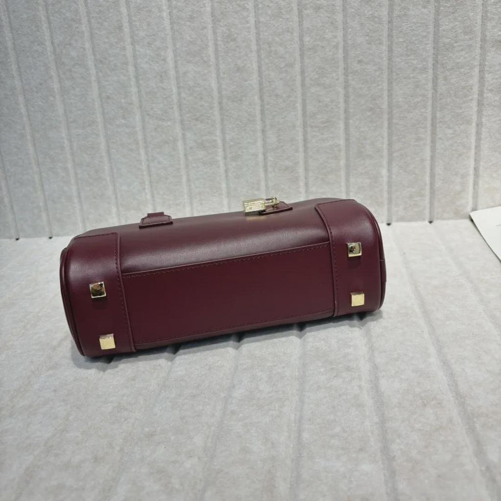 2025 Women's Cowhide Boston Bowling Bag: Versatile Shoulder & Messenger Bag for Commuting & Fashion