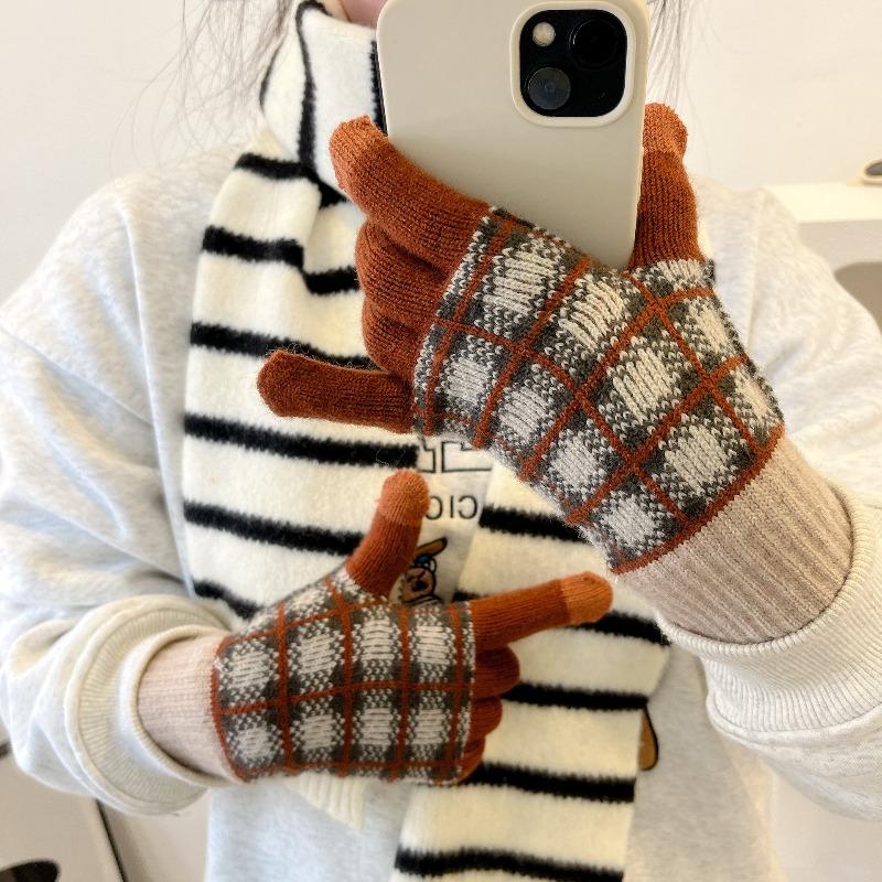 Warm gloves, women's autumn and winter knitted wool, contrasting colors, plaid, velvet, half fingers, half fingers, half fingers, students