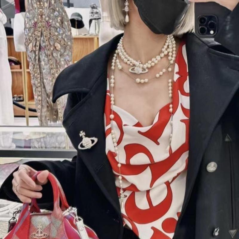 Kaiserinwitwe Vivienne Gebrochene Perle Asymmetrische Dreidimensionale Saturn Lange Halskette NANA Stern Gleicher Stil