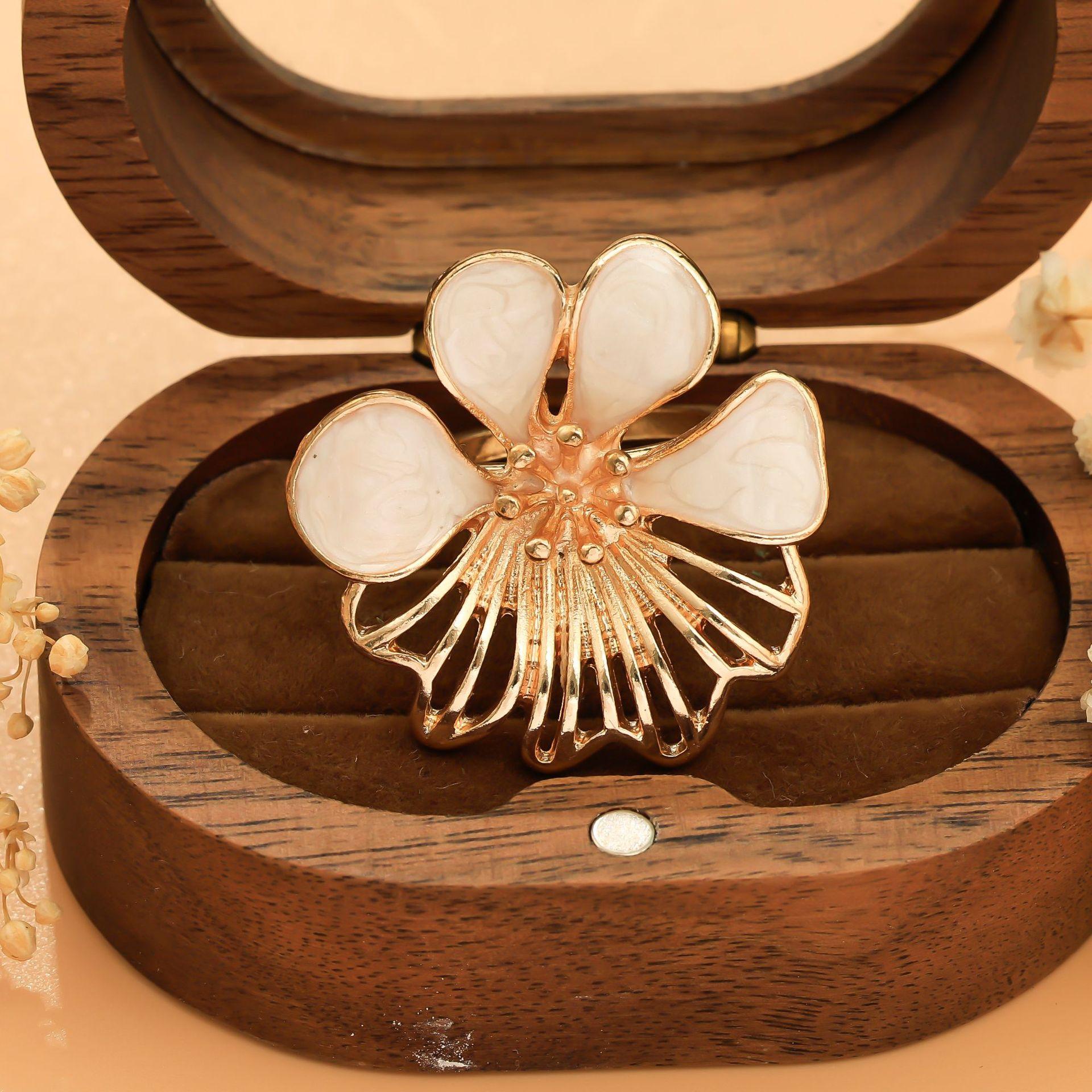 

Винтажный набор украшений с цветами из капающего масла: ожерелье, браслет, серьги. Свежие и милые асимметричные украшения.