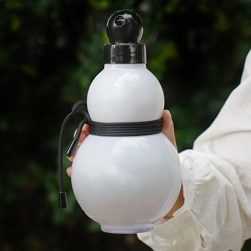 1item A Portable Gourd-shaped Water Bottle