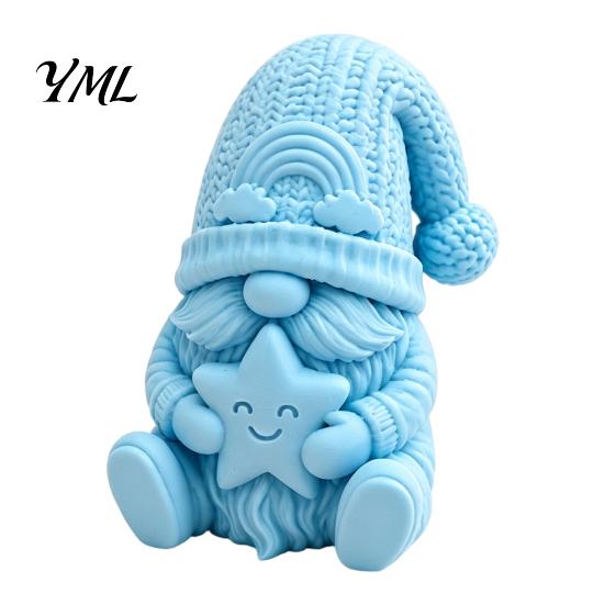 Christmas Desktop Decorations 3D Printed Gnome Figurine Holding Smiling Star, Faceless Statue with Durable Sculptures Knit Hat, Cute Tabletop Ornament