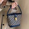 Vintage Niche Bucket Bag 2025 Premium Sense Women's Bag Commuter Internet Celebrity Explosion Messenger Bag Printed Shoulder Handbag