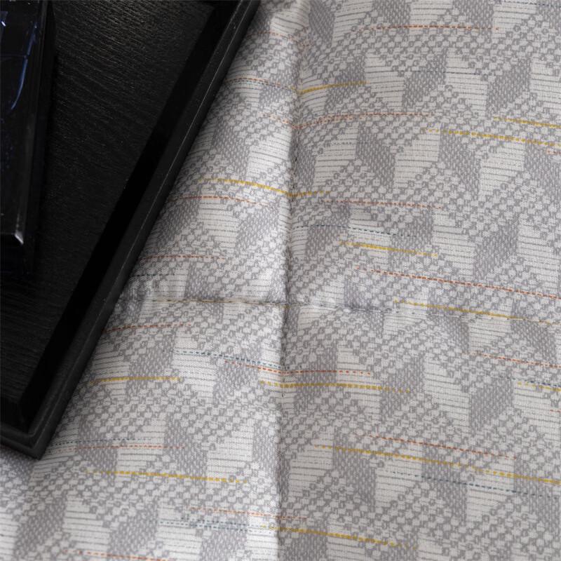 Qilu European Style All-Season Fiber Quilt