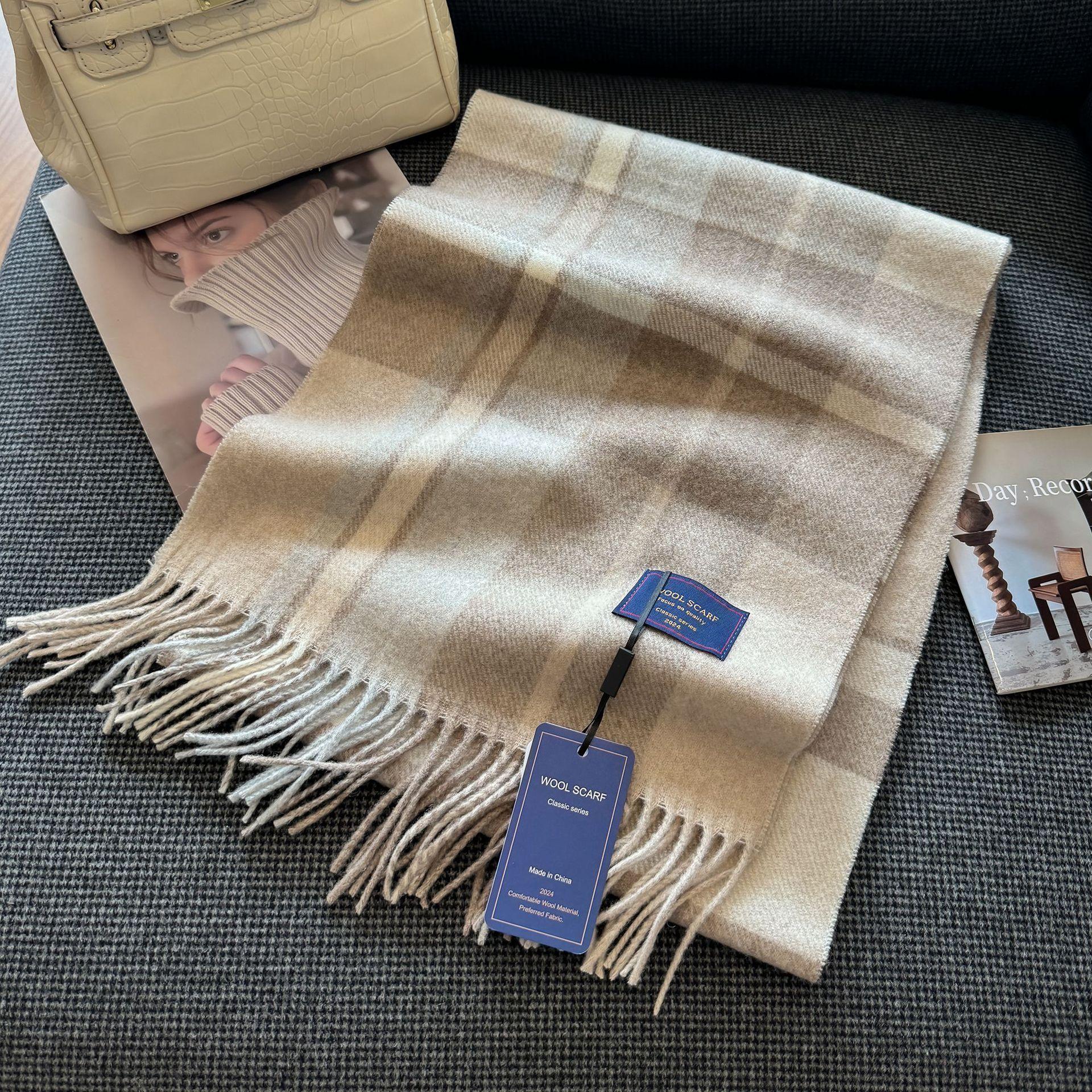 New Wool Blended Scarf Exquisite British Versatile Plaid Scarf for Couples Warm and Thickened Tassel Shawl 30*180cm