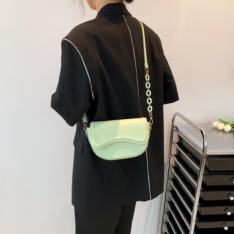 Chic Vintage Saddle Bag Stylish Crossbody Handbag For Women In Trendy Colors