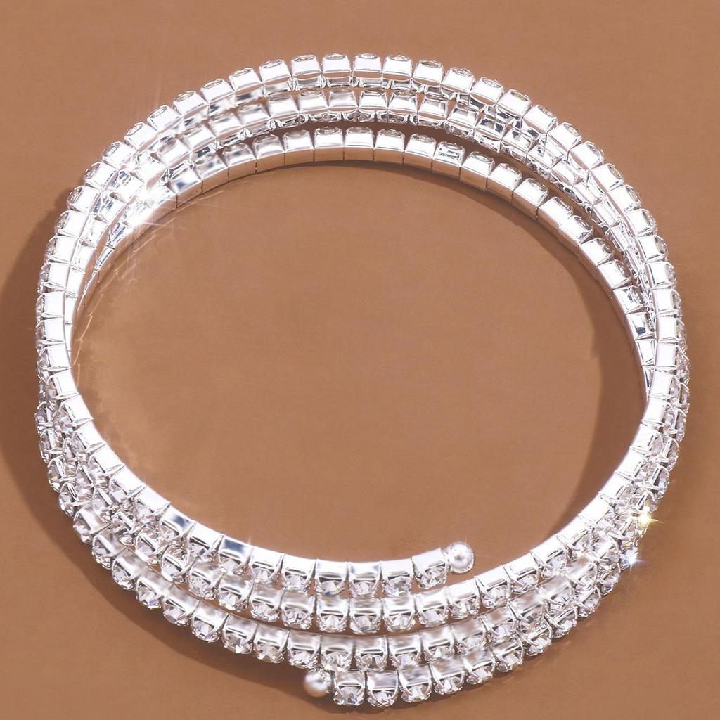 A simple and fashionable five-layer water diamond elastic arm chain for Valentine's Day and New Year's gift, suitable as a wedding bridesmaid bracelet