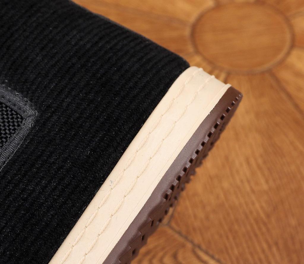 Men's Winter Warm Non-Slip Cotton Shoes - Thick, Velvet-Lined for Outdoor and Elderly Use.