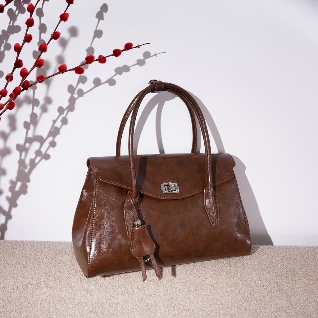 Leather casual handbag stylish simple versatile shoulder bag large capacity commuter messenger bag