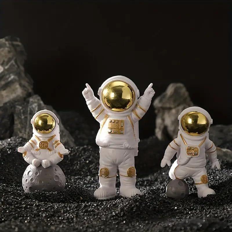 3pcs Astronaut Figurine Home Decor Statue Sculpture Showpiece Golden (Golden B), Polyvinyl Chloride