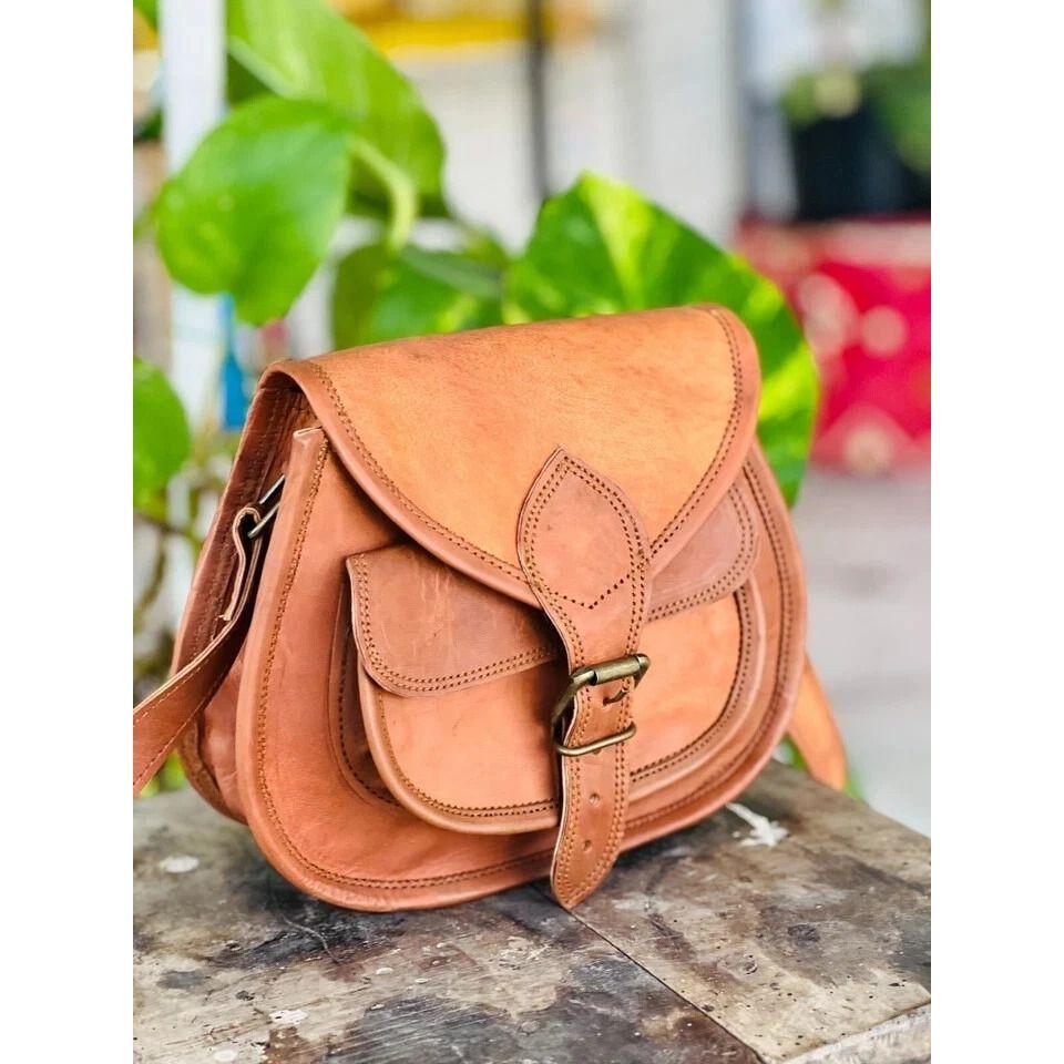 

Vintage Saddle Bag Genuine Goat stable Leather Messenger Shoulder 9 x 7 x 3 in