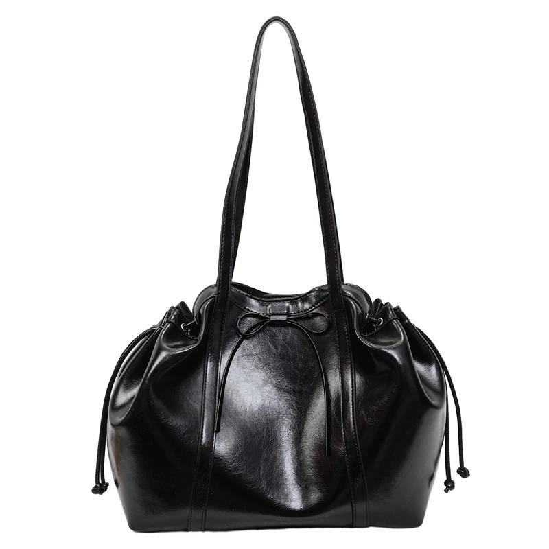 

Commute Glossy Solid Color PU Hasp Sweet Shoulder Bags for Women 2026 Hot Sale Large Capacity Stylish Design Versatile Handbags чёрный