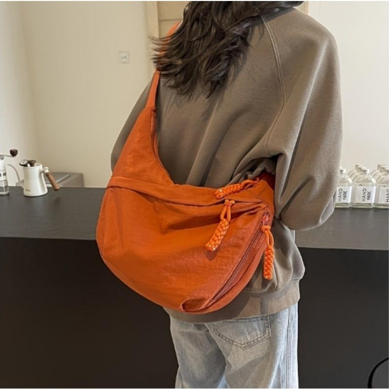1pc Chic Solid Color Nylon Shoulder Bag for Women - Casual & Versatile Dumpling Style, Large Capacity, Zip Closure