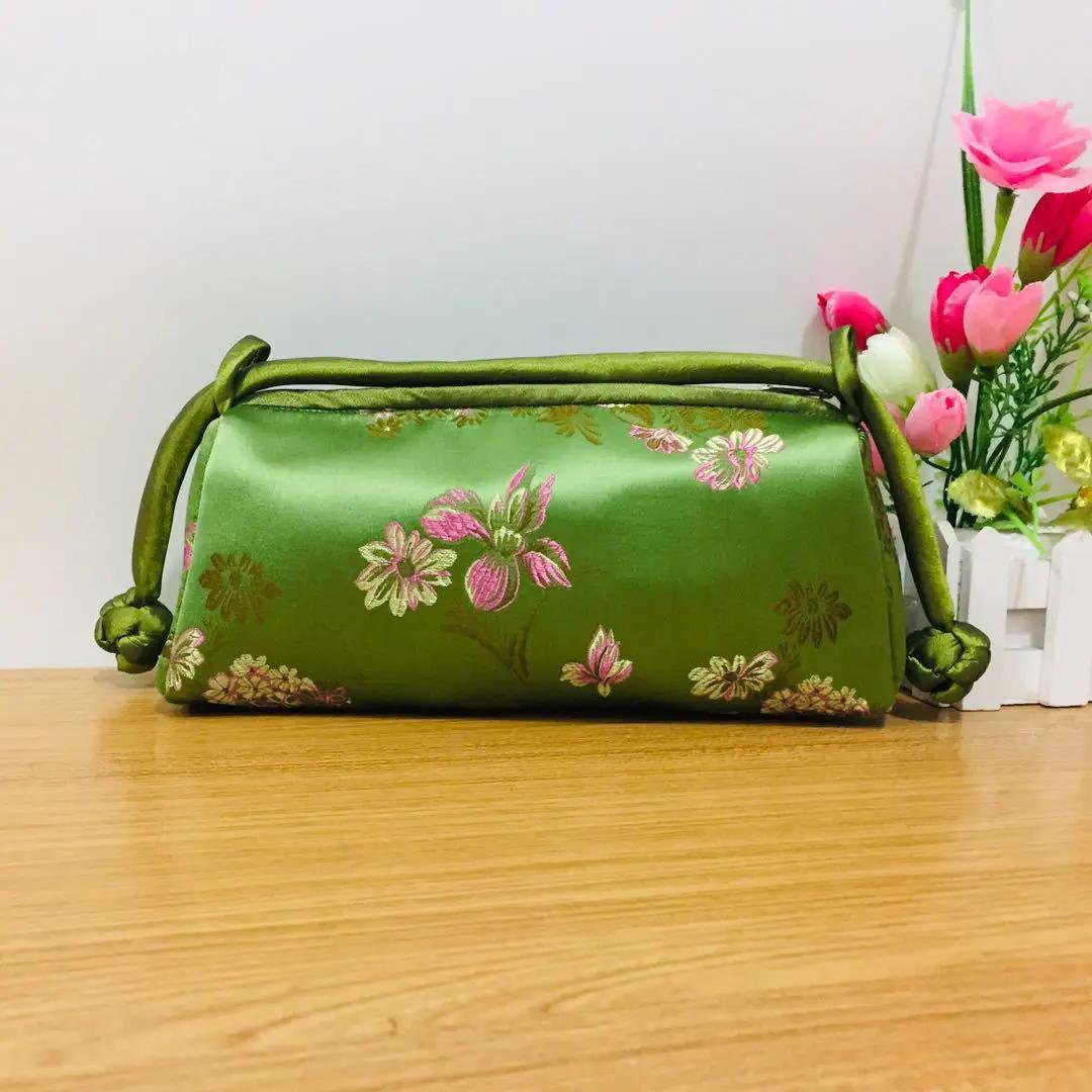 

Vintage Chinese Style Women Handbag Fashion Luxury Embroidered Silk Bag Female Clutch Purses Sweet Shoulder Bag 24 x 8 x 12 cm