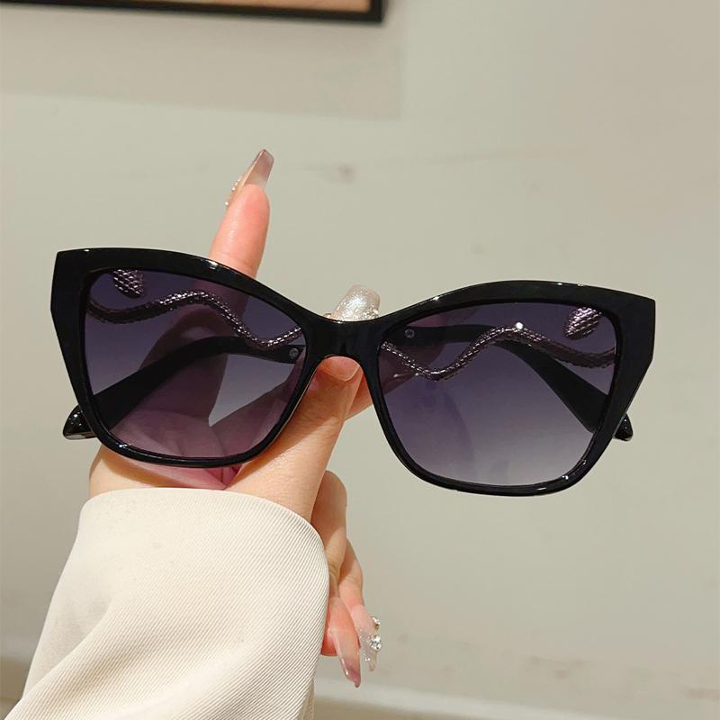 Oversized Cat Eye Sunglasses Women New Stylish Gradient Outdoor Decor Shades Trendy Luxury Brand Design Sun Glasses
