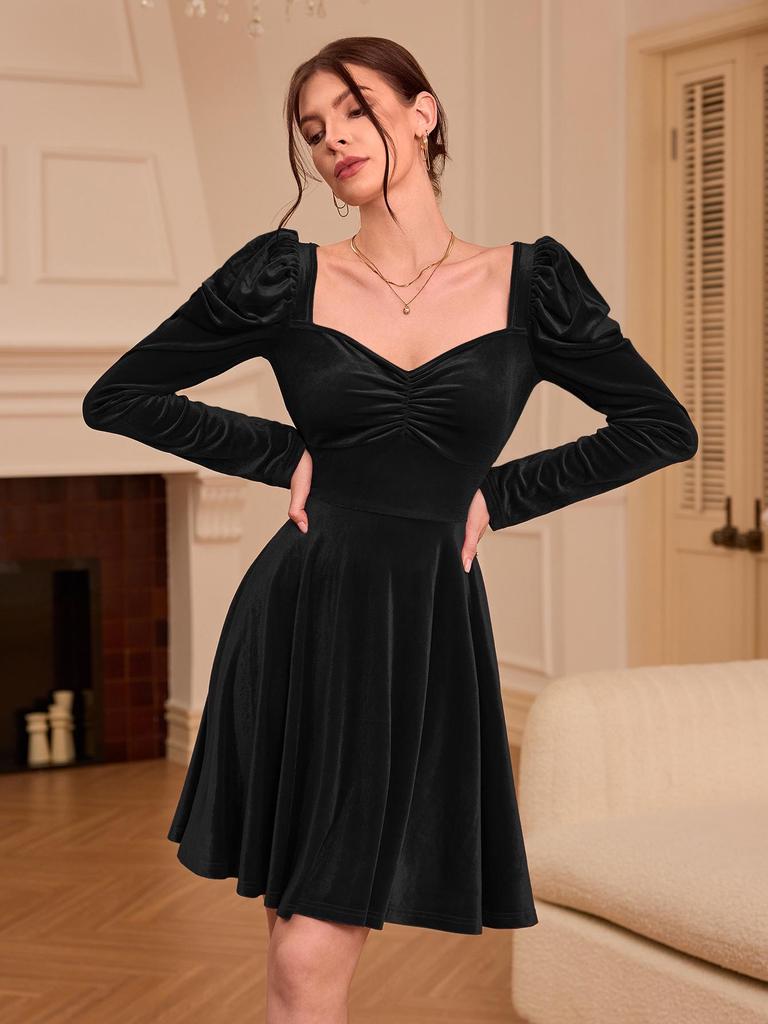 2024 Women's Burgundy Velvet Dress: French Style, High Waist, Mid-Length, Autumn/Winter Collection.