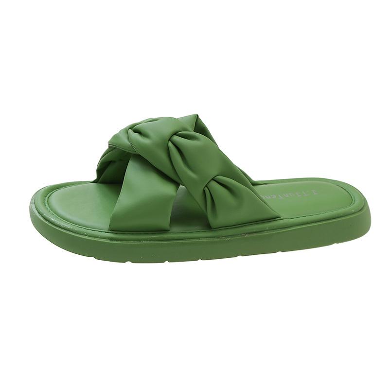 2025 New Women's Slippers Thick Sole Sandals Summer New Matsuda Versatile Fairy Style Anti Slip Soft Sole Beach Cross Slippers