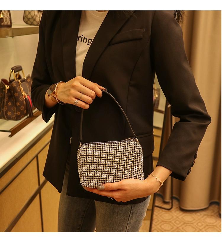 Сумка с блестящими бриллиантами — фото 5