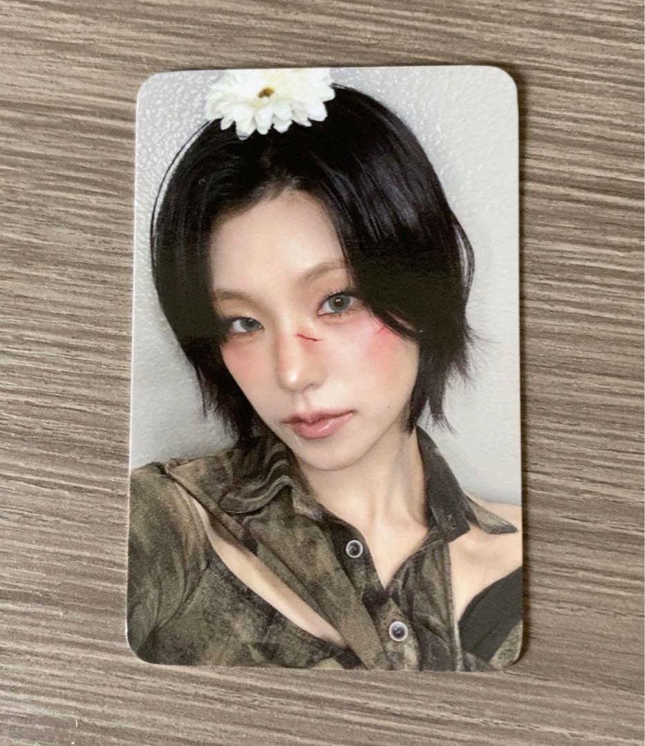 

[Б/У] itzy GWGB с бонусной торговой картой Yeji от withmuu