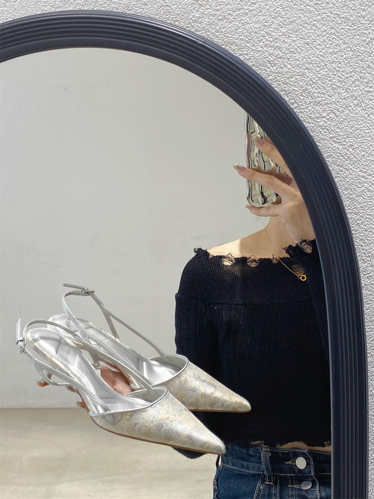 

Темпераментные туфли-лодочки с открытым мыском, на kitten heel, французские, новые, с китайским носком, сандалии с острым носком и шпилькой, женские туфли на высоком каблуке 39 серый