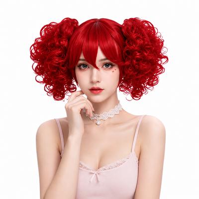 Parrucca Cosplay Sintetica Rosso Brillante Ricci Doppia Coda con Frangia Capelli a Treccia Soffice Halloween Comic Con Festa a Tema Anime Cos
