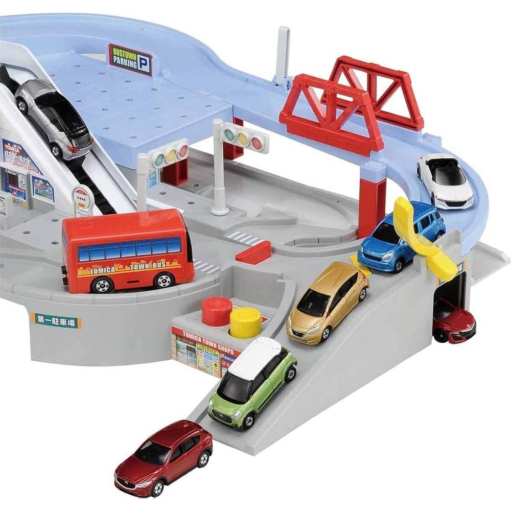 TAKARA TOMY Tomica World Tomica Run! Spiral Bus Town