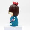 Laboratorio Kojo Kokeshi Bambola Kokeshi per Made in Japan "Chiamando la Primavera" (blu)